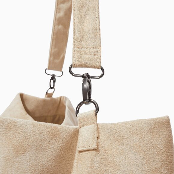 Summer & Rose Mojave Sling Bag - Picture 2 of 3